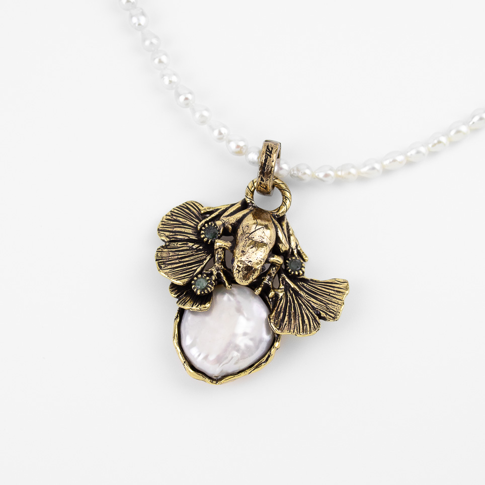 Колье Alcozer & J с жемчугом и изумрудом