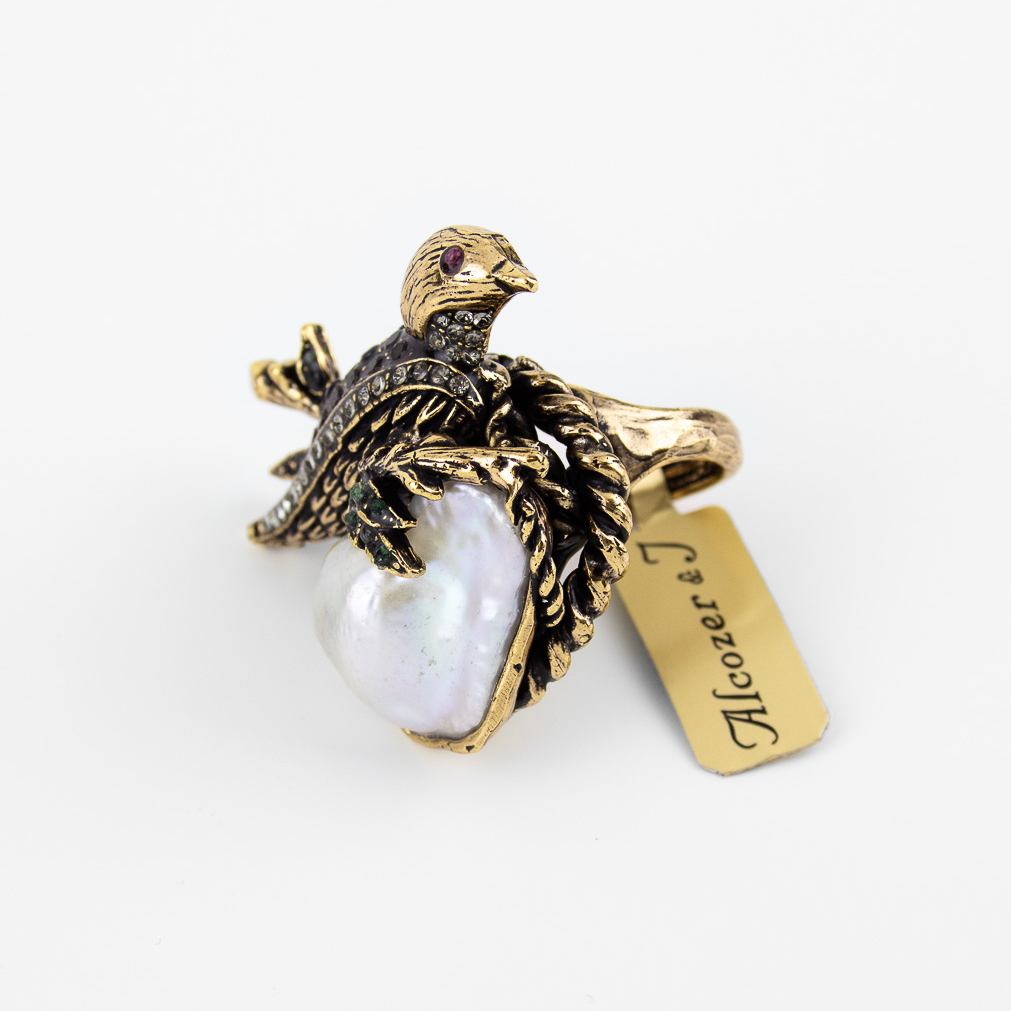 Кольцо Alcozer & J с барочным жемчугом, гранатом и Swarovski