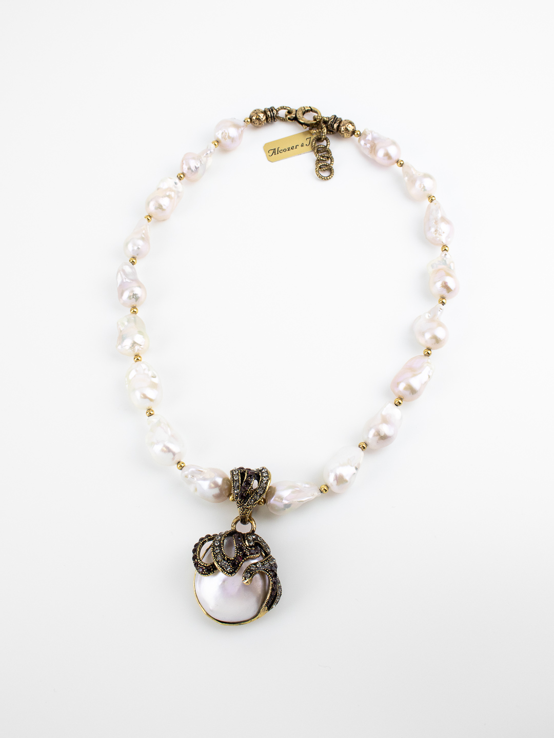 Колье ALCOZER & J с барочным жемчугом, гранатом и Swarovski