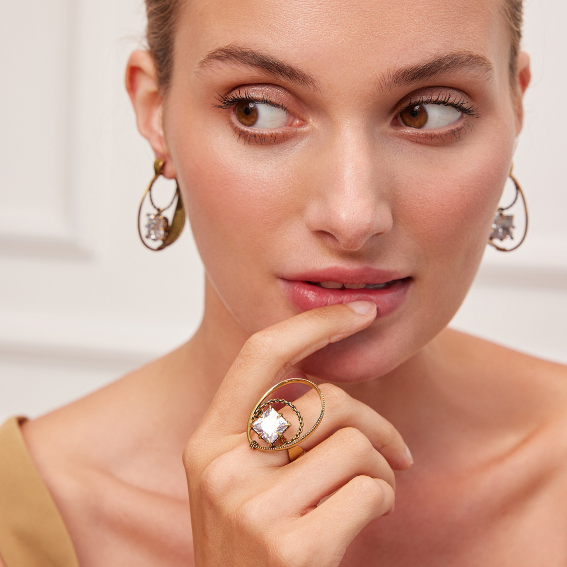 Кольцо GRANDE ORBITALE CRYSTAL  AN5029