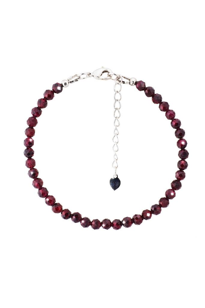 Браслет Miniature Garnet из миниатюрного граната ювелирной огранки