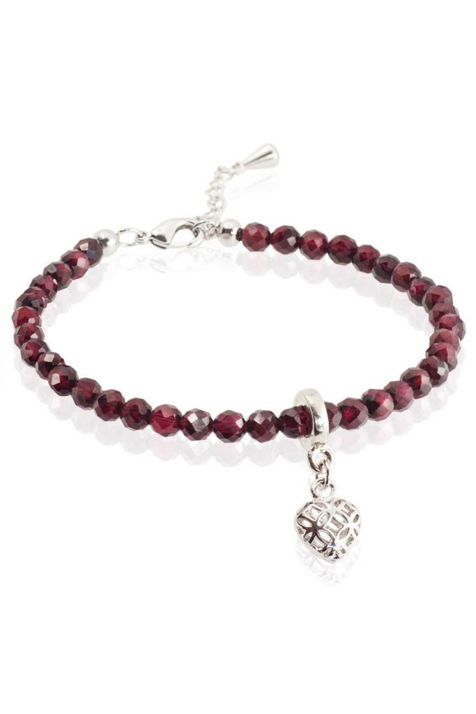 Браслет Miniature Garnet Love (Silver) из миниатюрного граната ювелирной огранки с подвеской "Сердце"