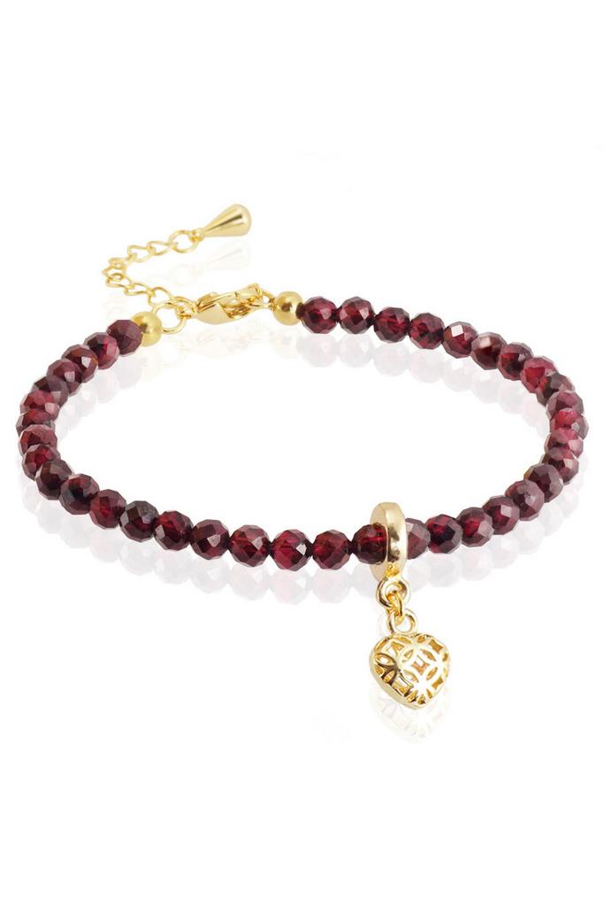 Браслет Miniature Garnet Love (Gold) из миниатюрного граната ювелирной огранки с подвеской "Сердце"