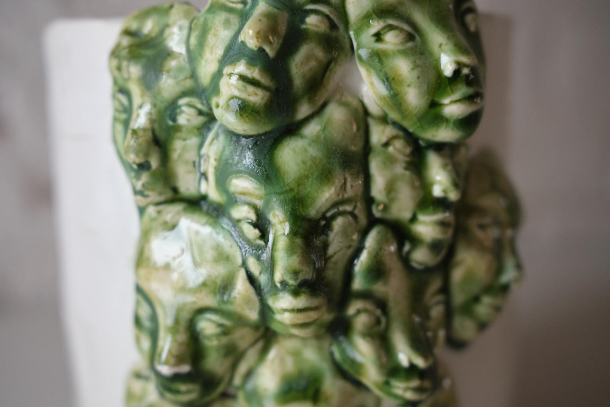 Кашпо с лицами