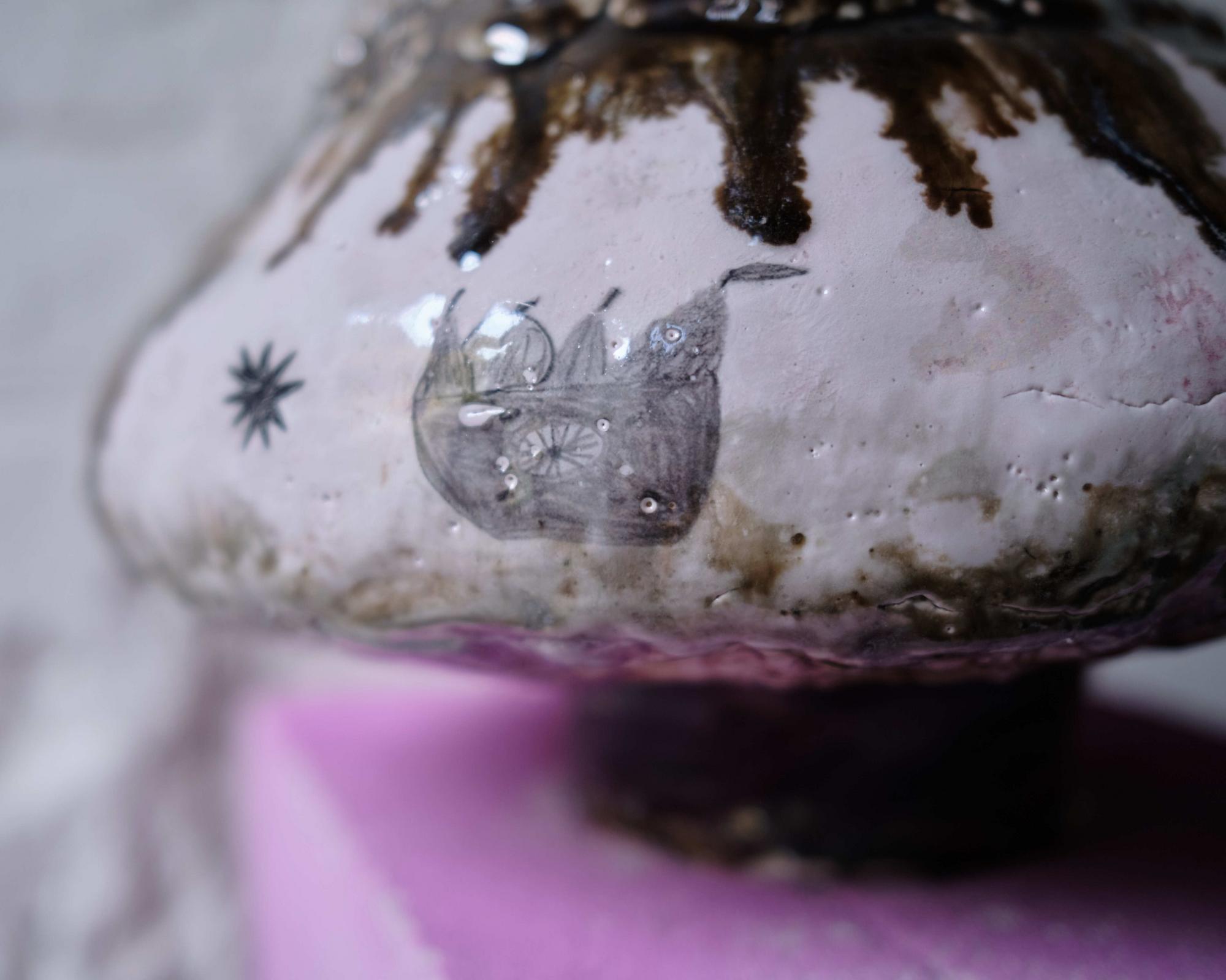 "ALL FLOWERS ARE BEAUTIFUL" Оливка