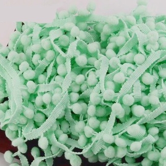Лента из помпонов салатовая, 1 ярд