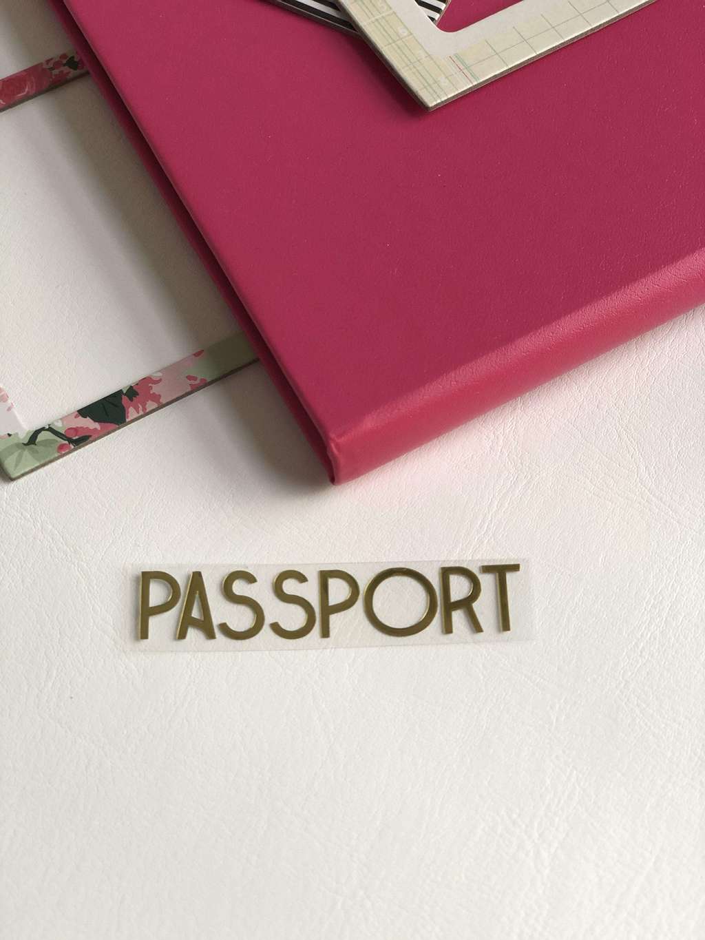 Термотрансферная наклейка «Passport#11” зеркальное золото