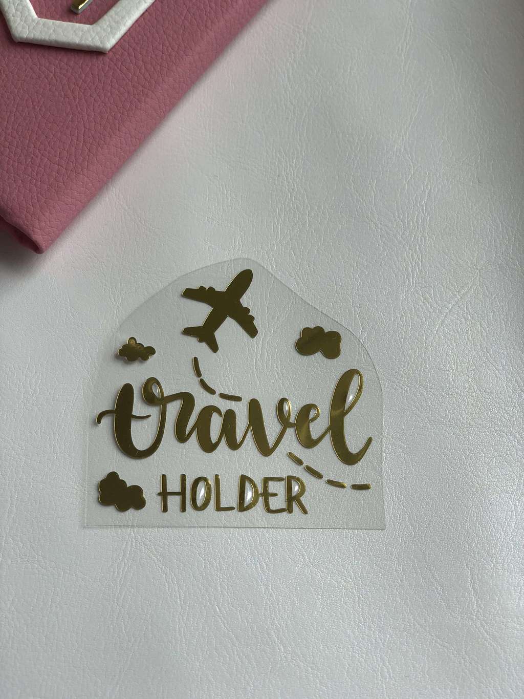 Термотрансферная наклейка «Travel holder”