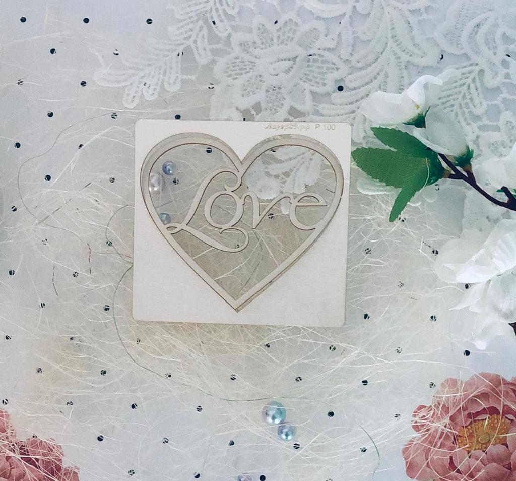Чипборд “love” в сердце
