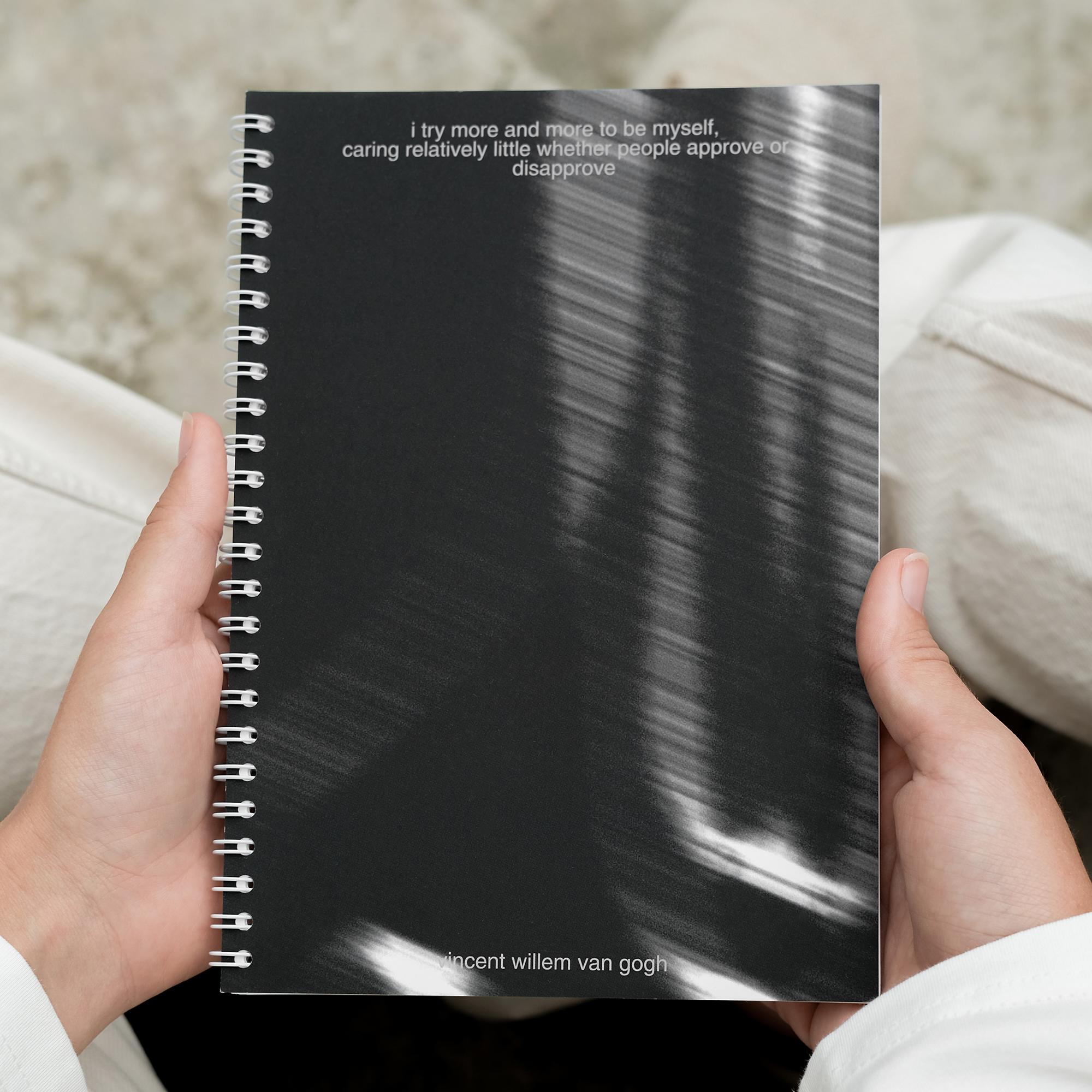 блокнот "я все больше и больше стараюсь быть собой. относительно мало заботясь о том, одобряют или не одобряют люди"