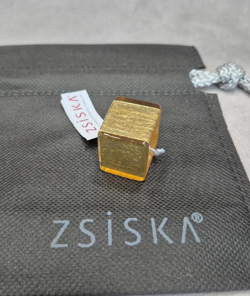 Шарм ZSISKA