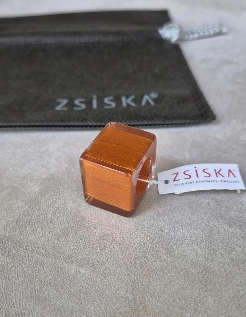 Шарм ZSISKA