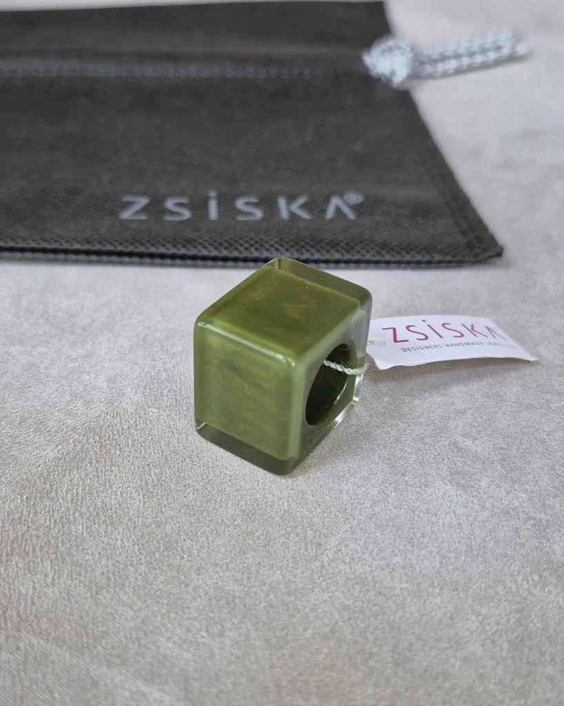 Шарм ZSISKA