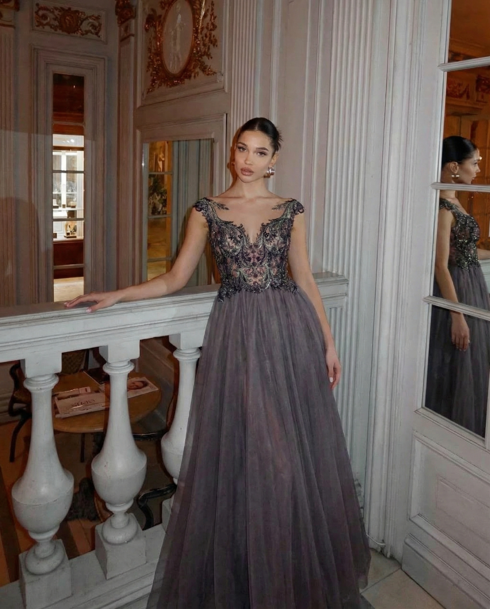 LEILA в дымчатом фиолете