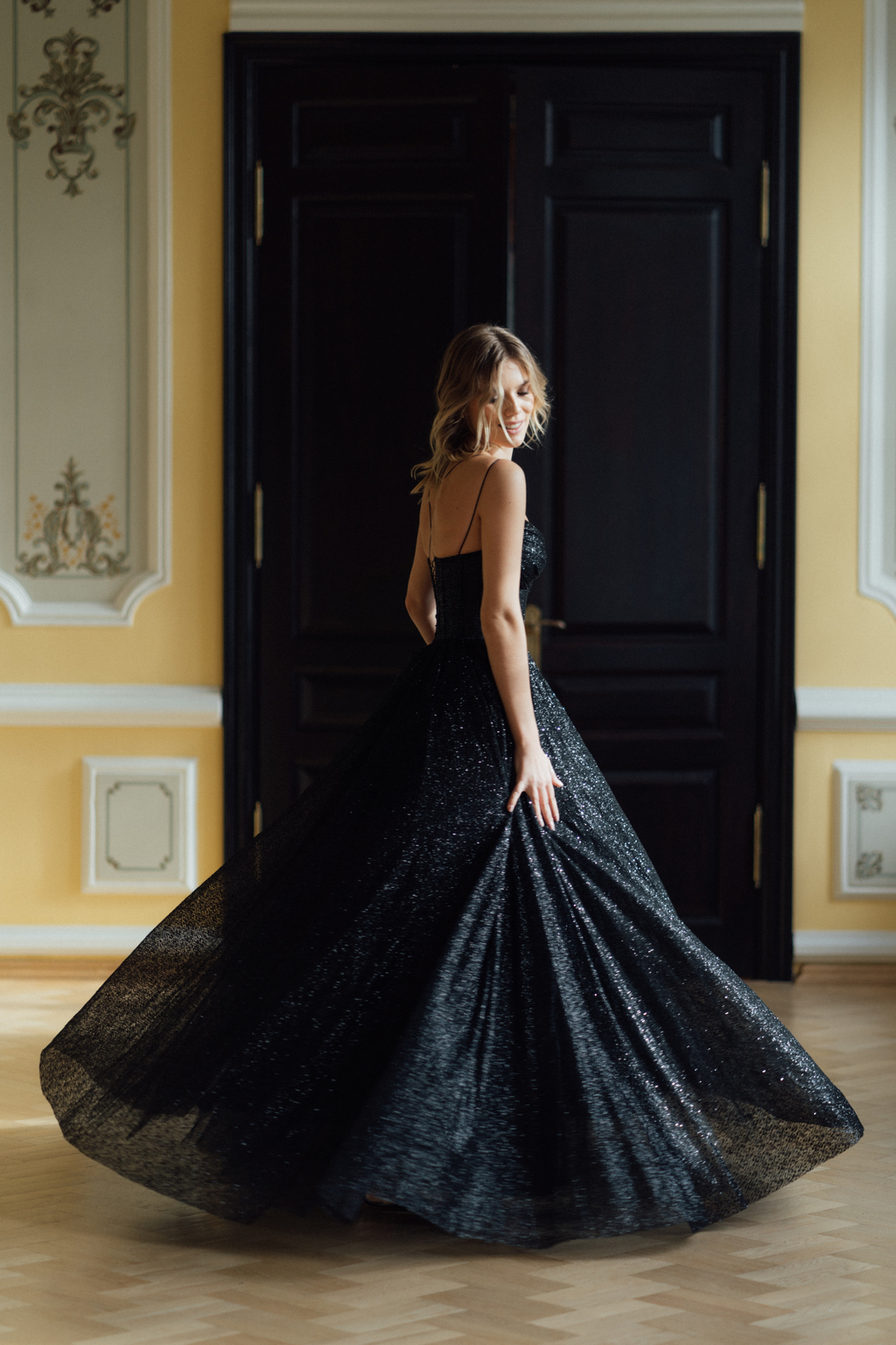 Вечернее платье RUD в чёрном глиттере Сахара