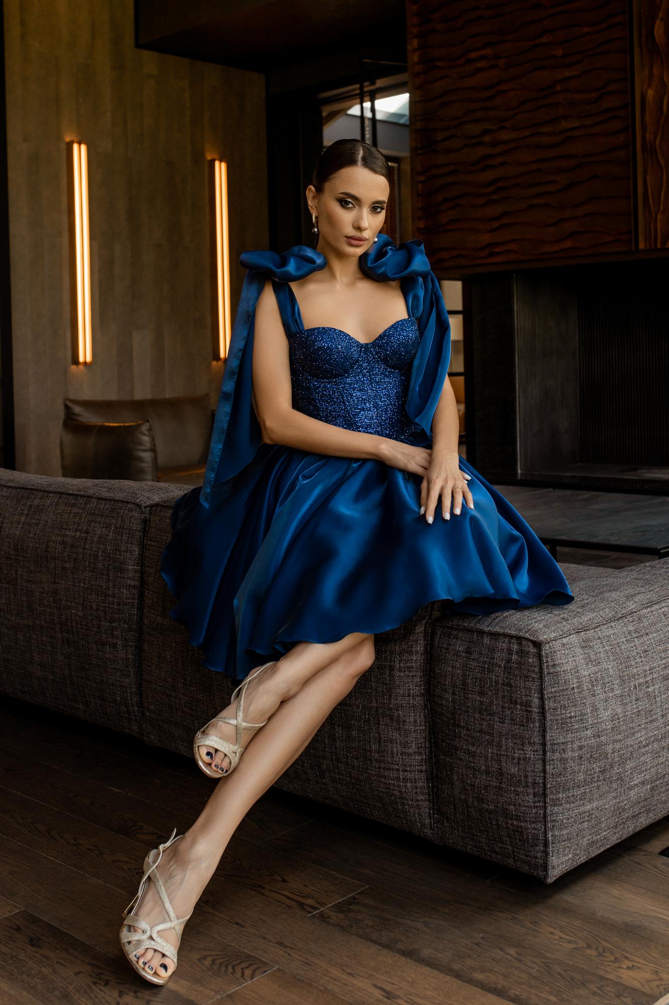 Коктельное платье EMBRA  короткое в синем