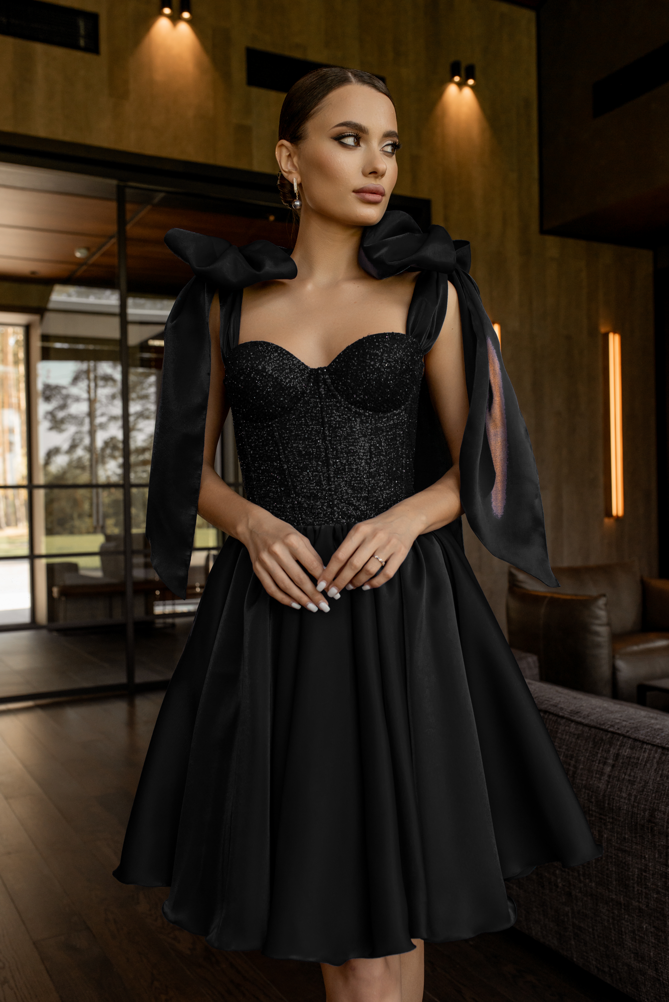 Коктельное платье EMBRA  короткое в черном