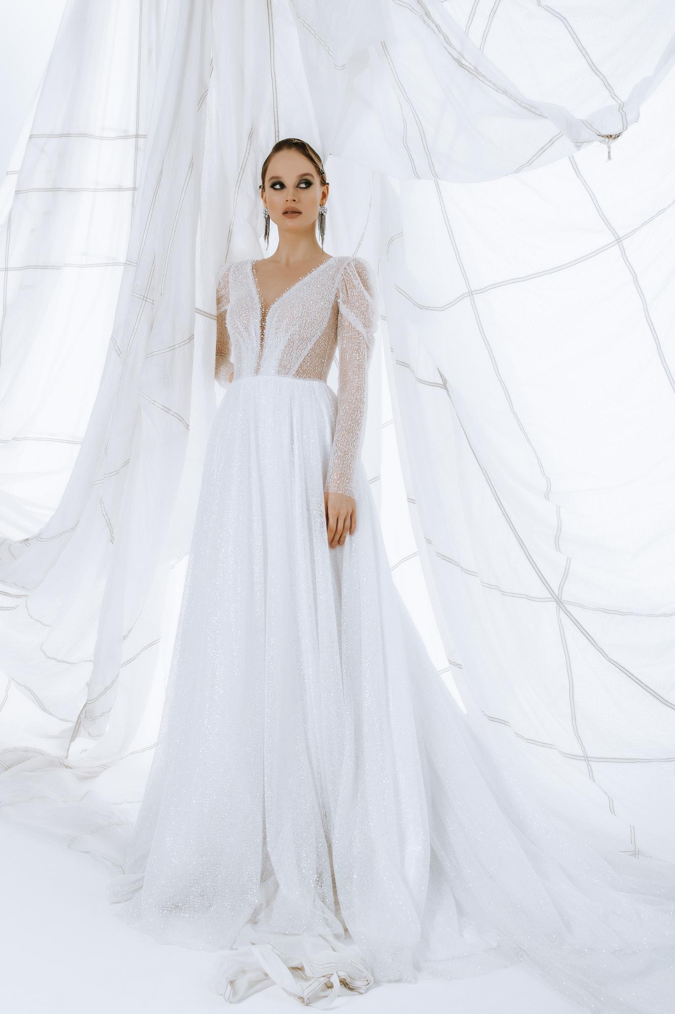 Свадебное платье ERLIA со шлейфом цвет молоко