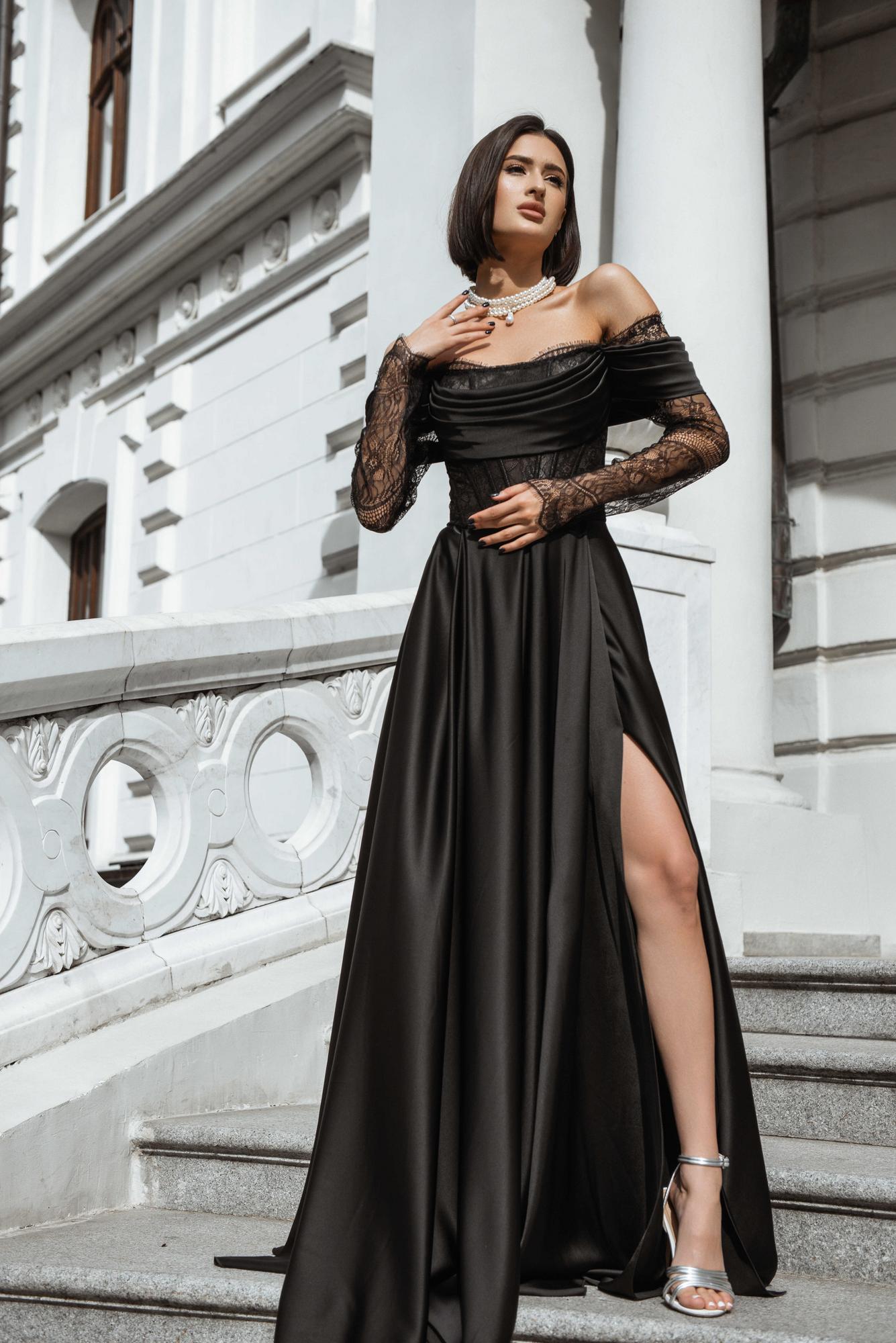 Шелковое вечернее платье CHARLY в черном цвете