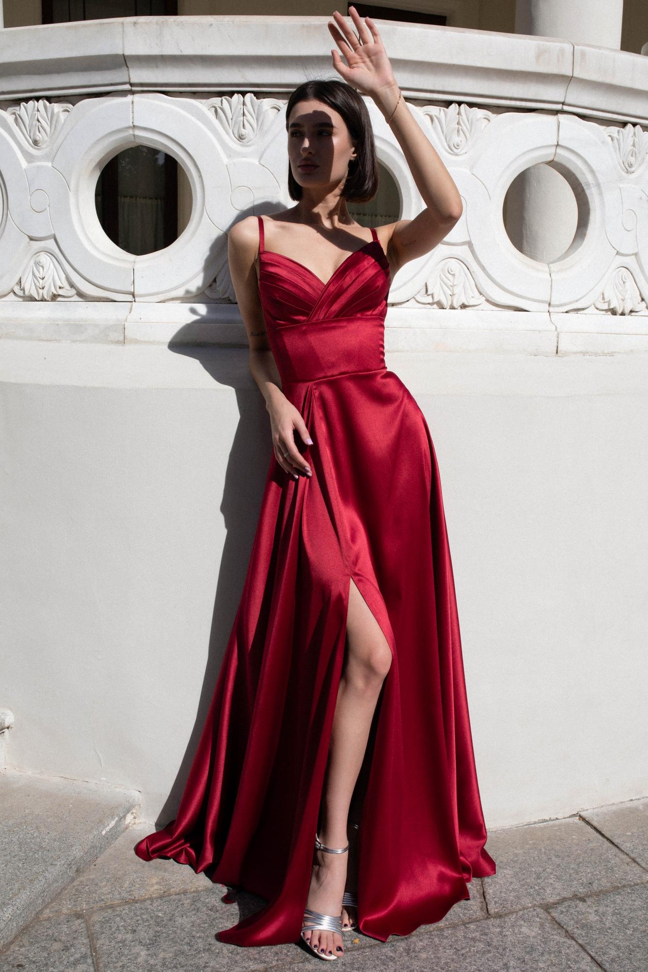 Вечернее платье  RUD  в атласе  винного цвета