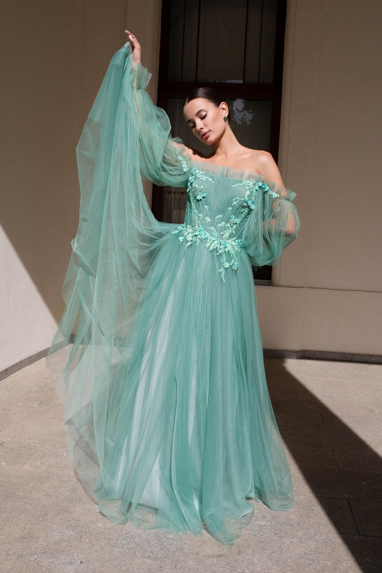 Вечернее платье LATA в  фатине цвет мятный крем