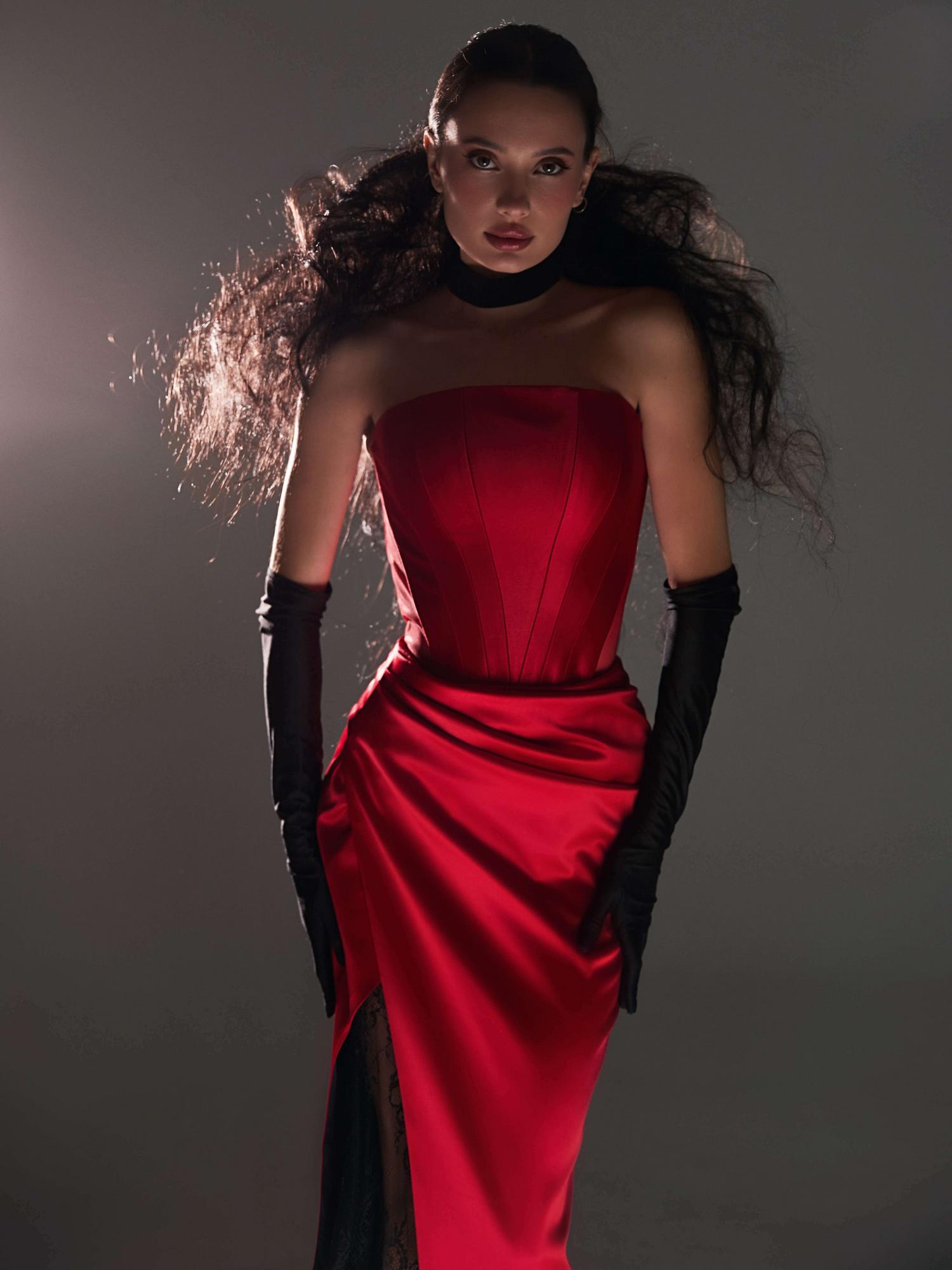 Вечернее платье GADGI  в красном