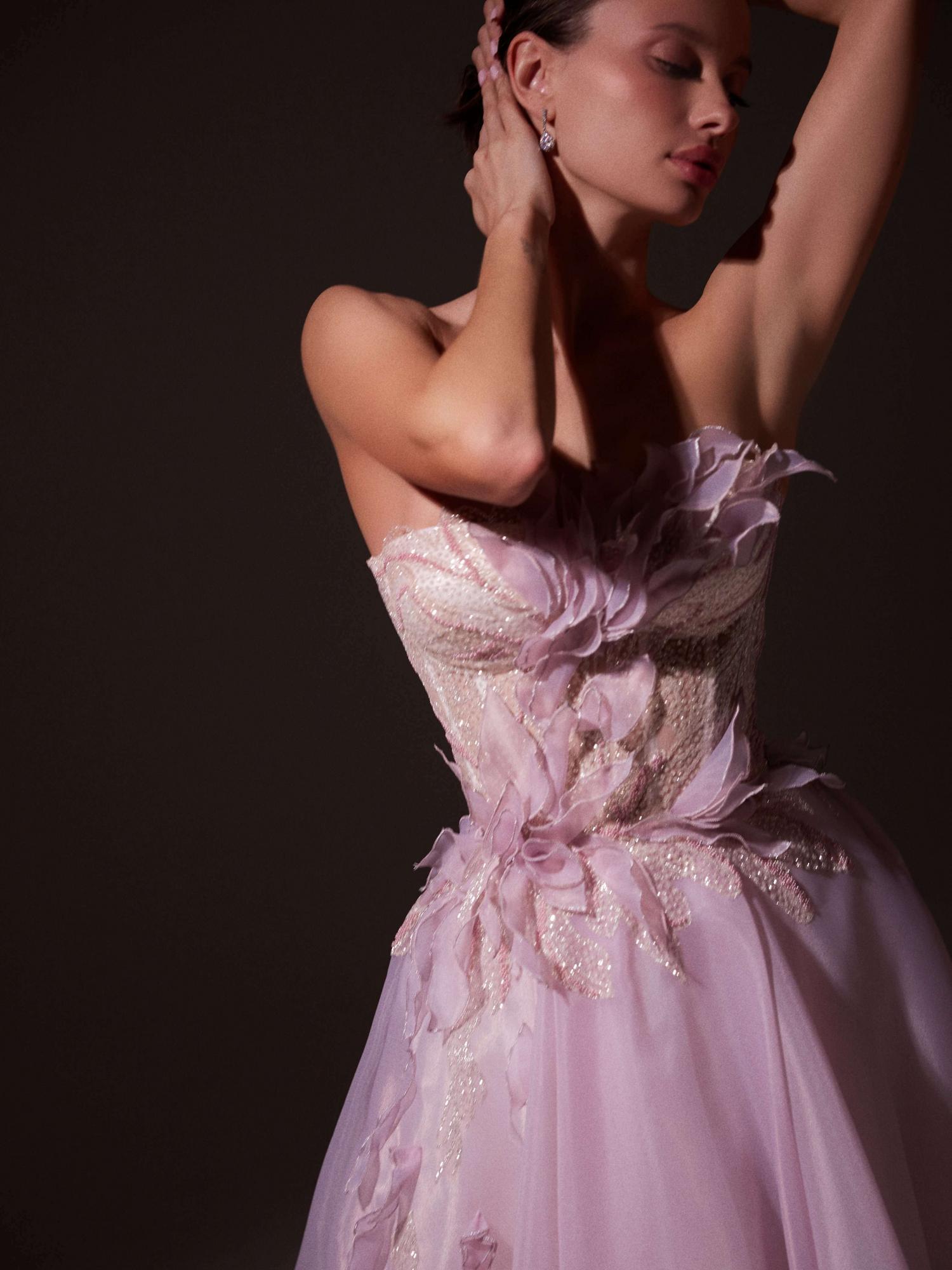 Вечернее пышное платье CRISTA в лиловом оттенке