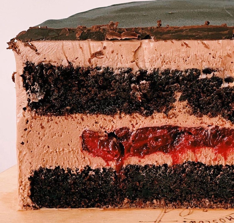 торт шоколад-вишня