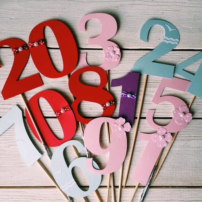 Топперы цифры бумажные