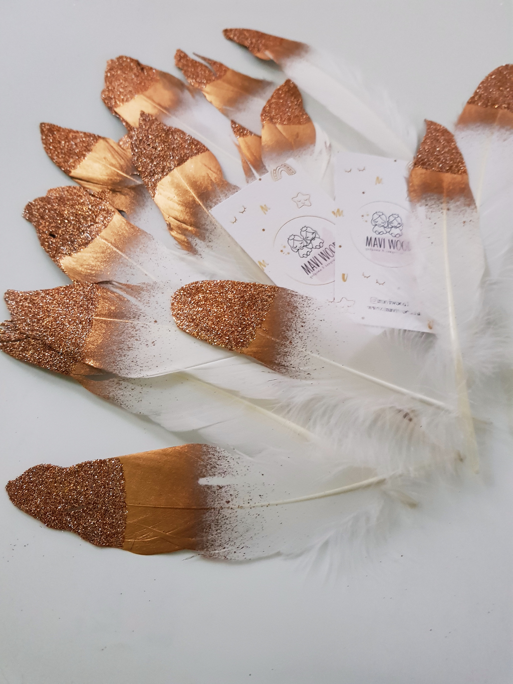 Гирлянда с перьями, беж