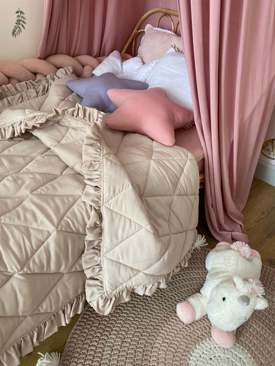 Покрывало  из вискозы с рюшей