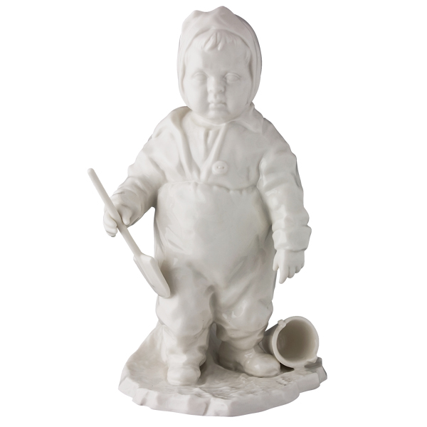 Скульптура "На прогулке”. Бисквит.