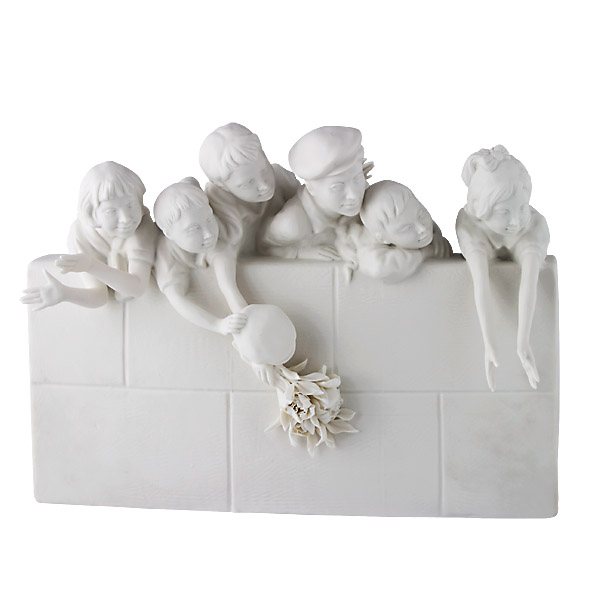 Скульптура "На шлюзе". Бисквит.