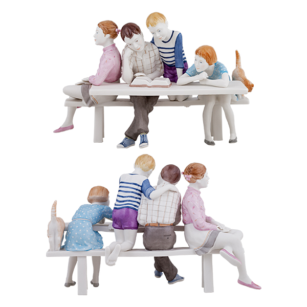 Скульптура "За чтением". Декорированная.