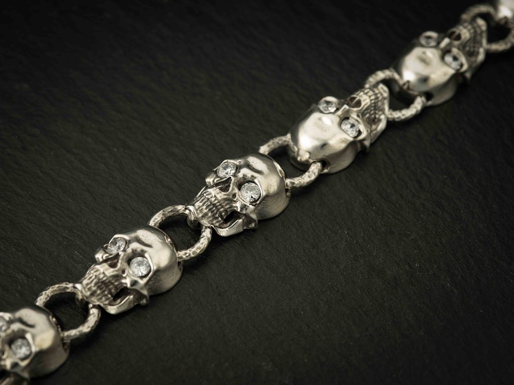 Браслет из черепов c кристаллами Swarovski большой