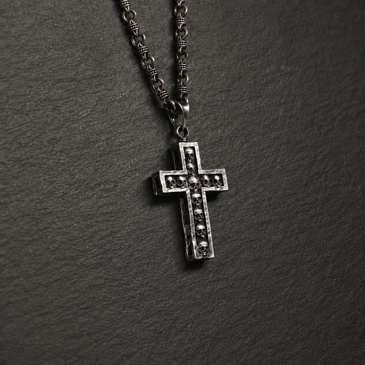 Подвеска Крест с черепами Crucem Mortis