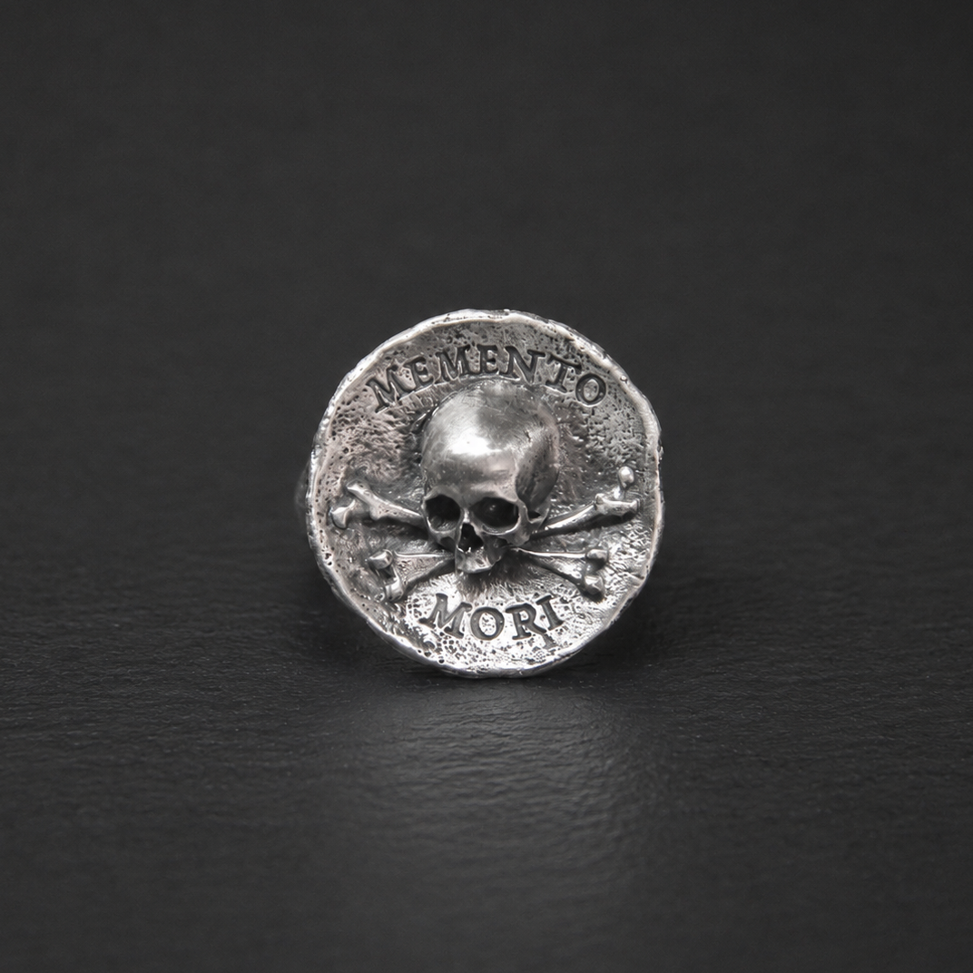 кольцо Memento mori