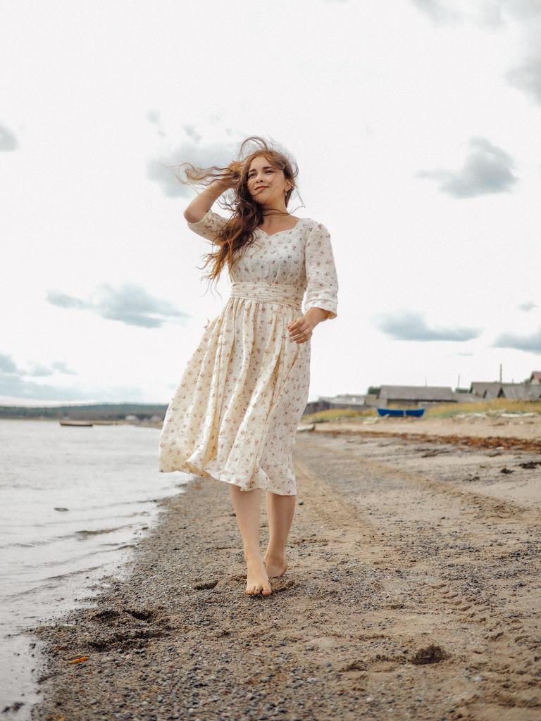 Платье с завязками "розочки"