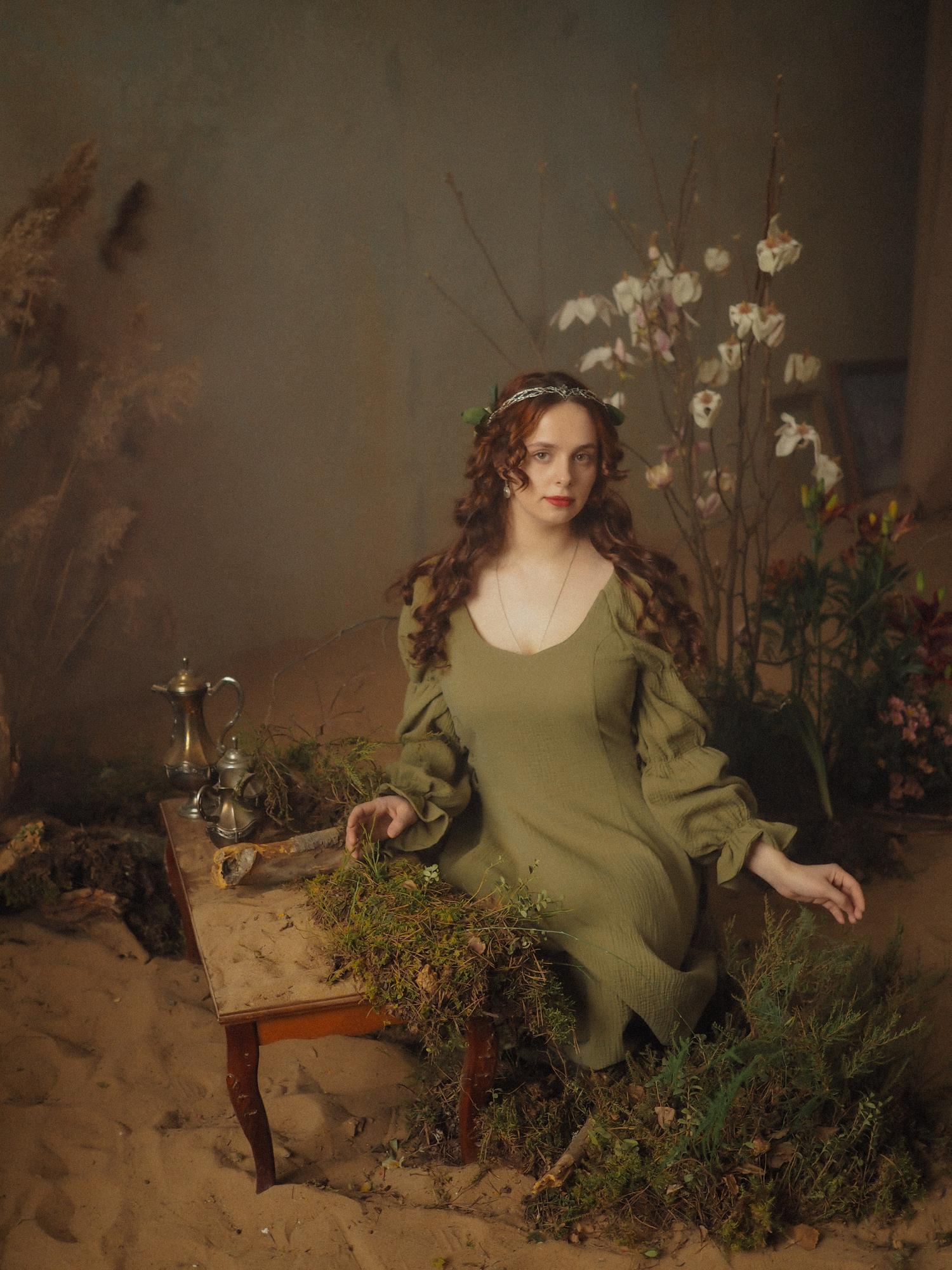 Платье «Арвен» из оливкового муслина