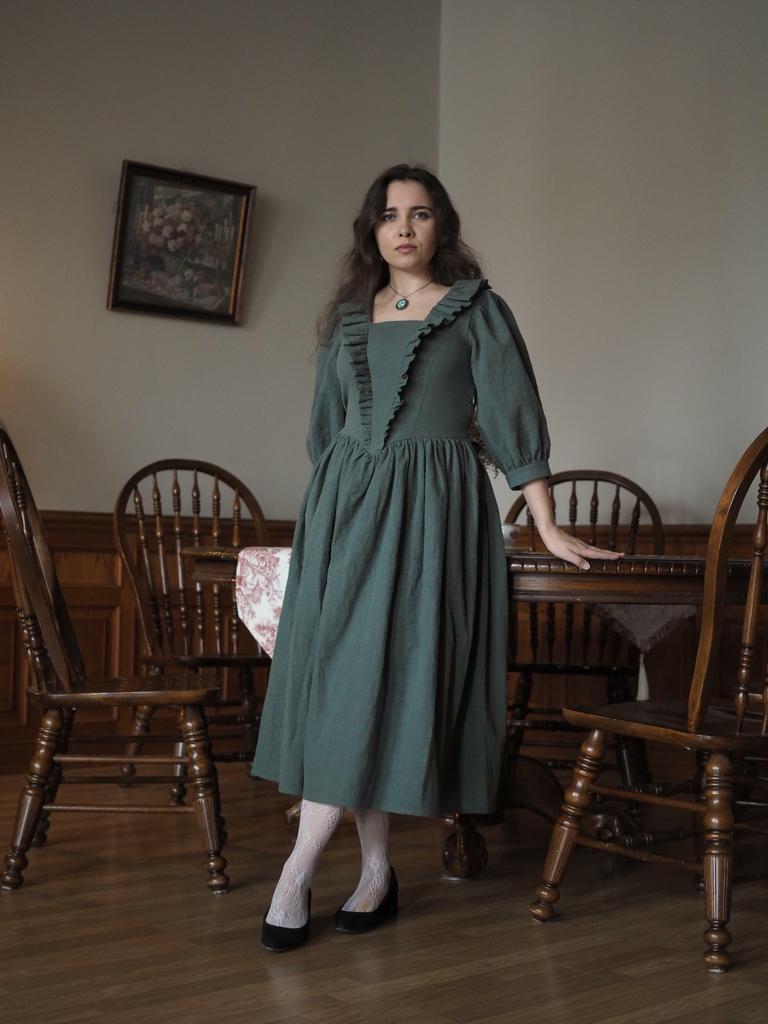 Платье "Таинственный сад" из крапивы в цвете эвкалипт