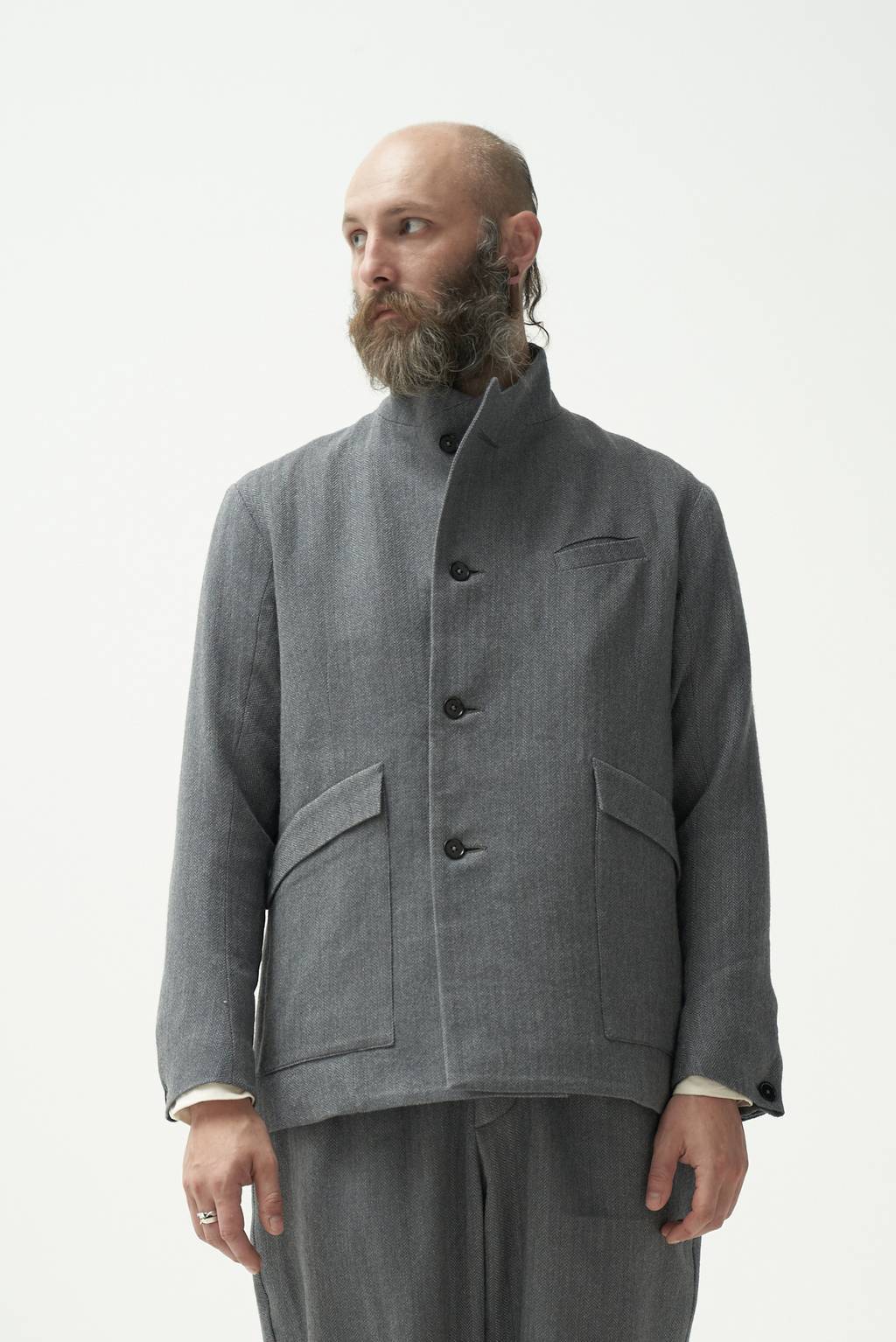 Серый пиджак из шерсти мериноса