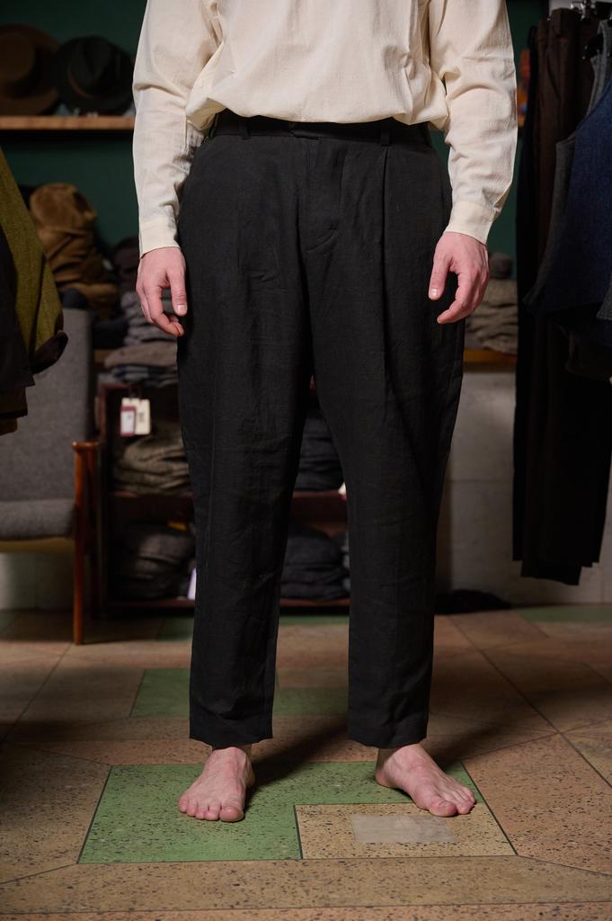 Черные базовые брюки из вареной крапивы