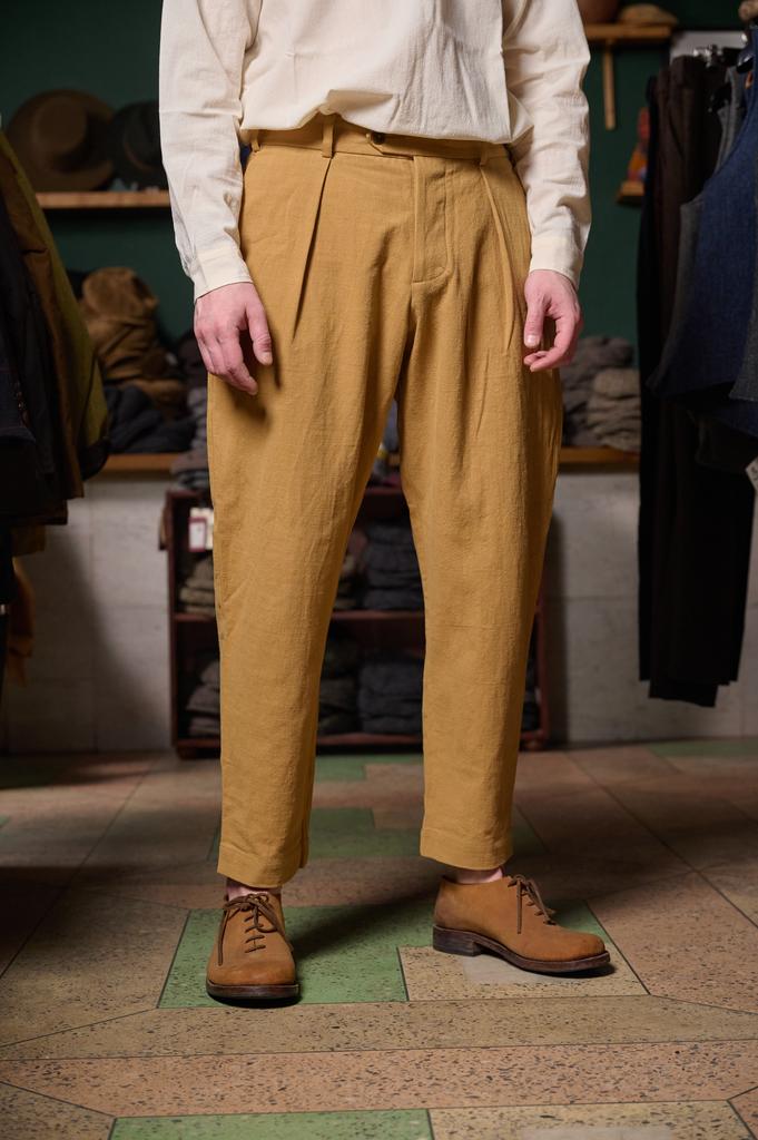 Базовые брюки из вареной крапивы песочного цвета