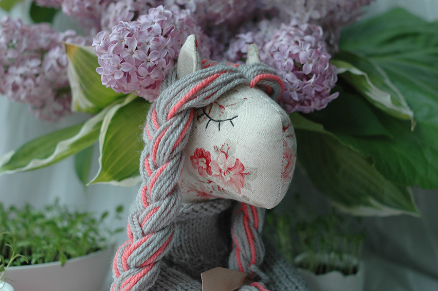 Просто лошадка