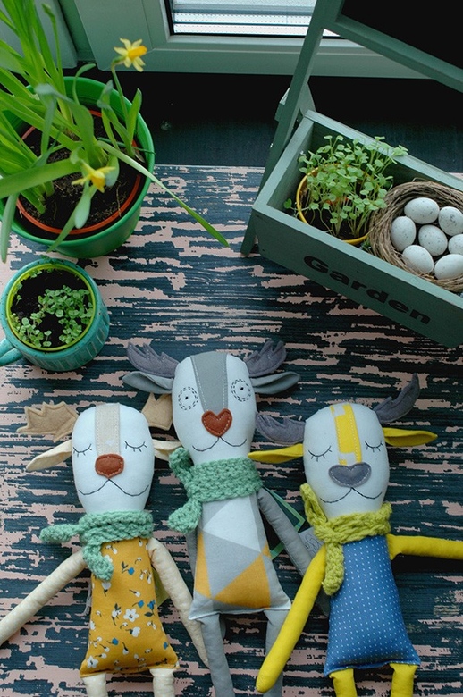 Олени в шарфиках