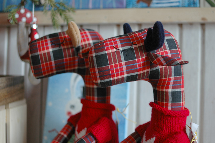 Лоси в клеточку