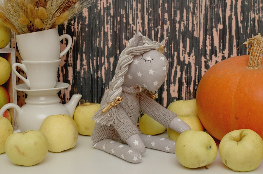 единорог серый