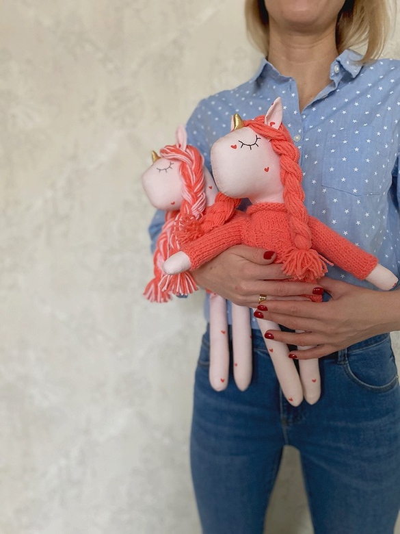 единороги в сердечках