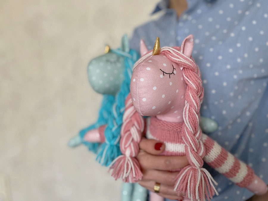 Единороги в горошек