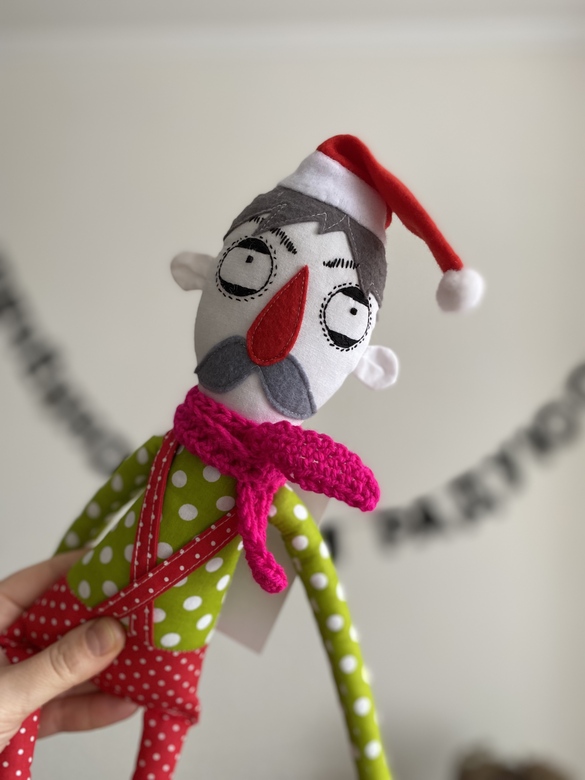 Усачи в красных штанах